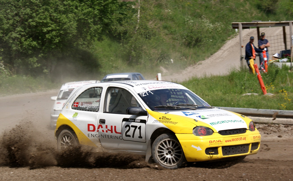 Allan Jørgensen har for alvor fundet melodien i sin Opel Corsa, og indtager i øjeblikket både førstepladsen i NEZ Cuppen og andenpladsen i DM Super 2000.
(Foto: Kim Lauritsen)
